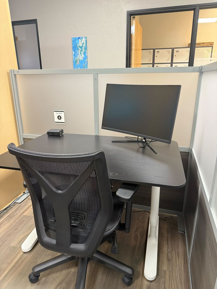 Hot-Desk 4