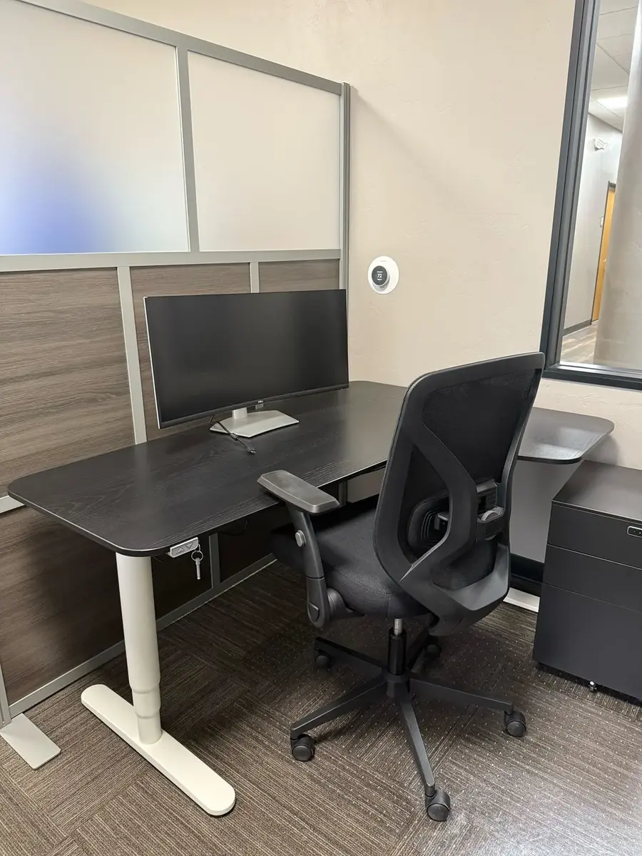 Desk 208