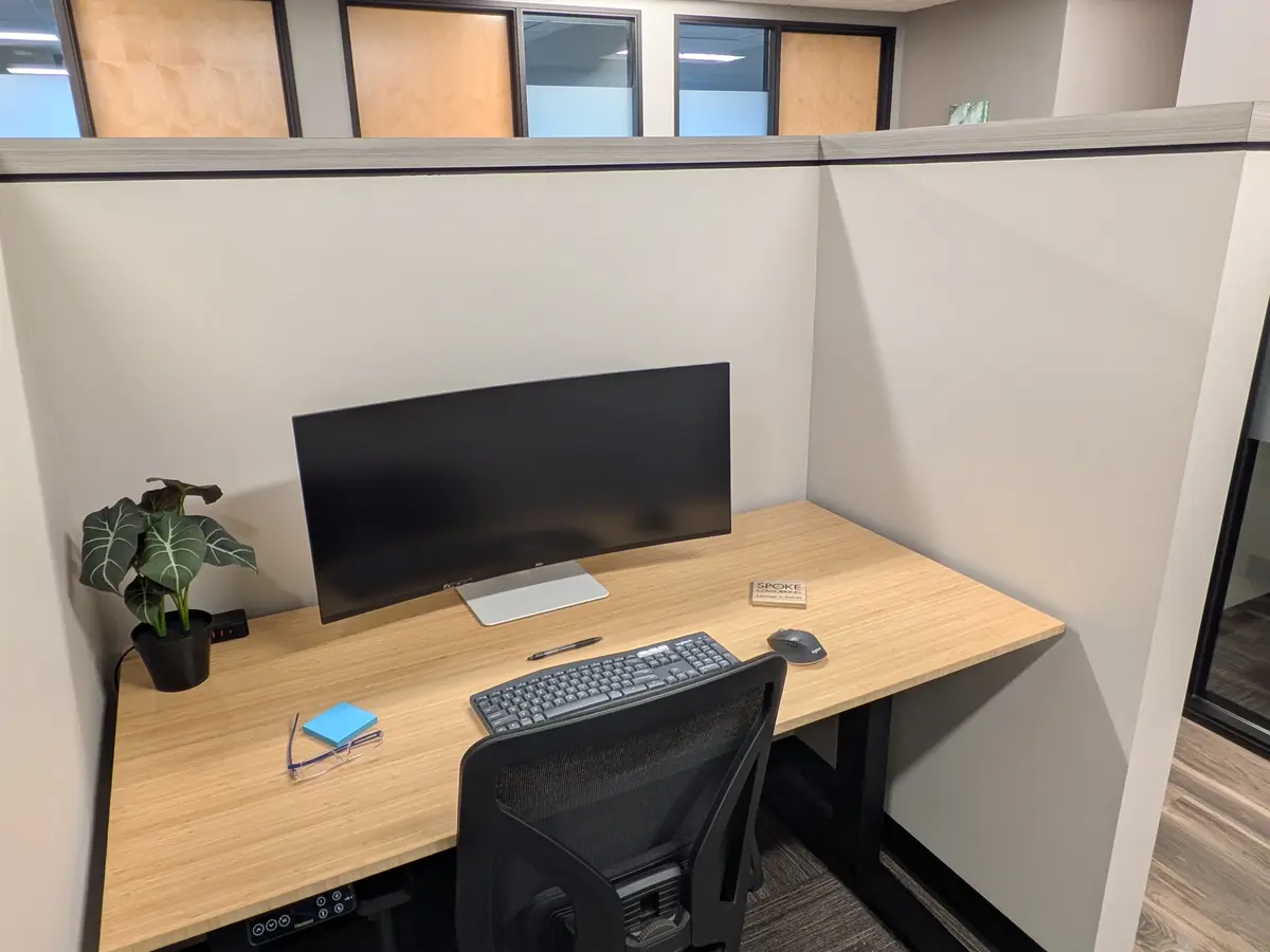 Hot-Desk 202