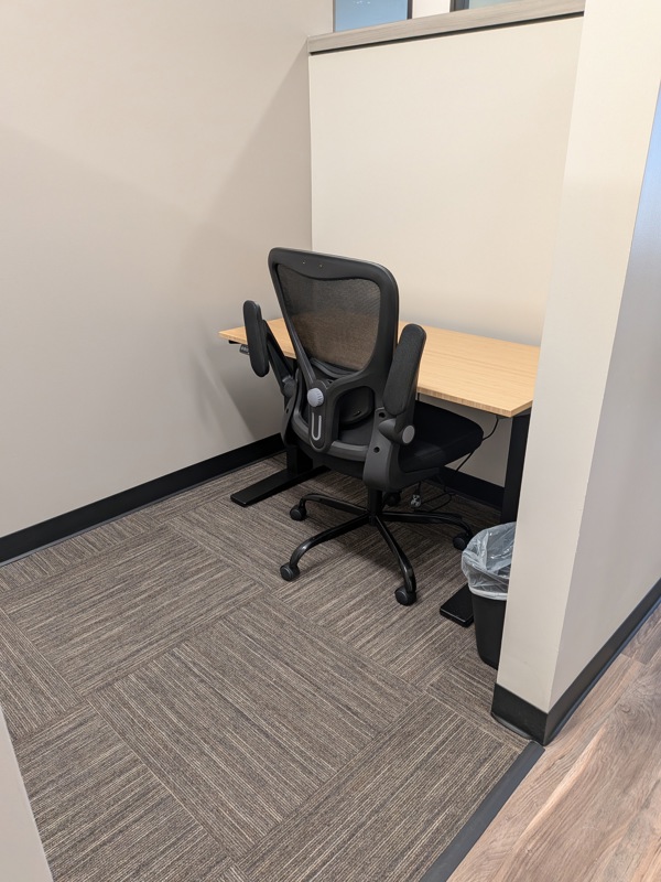 Desk 207